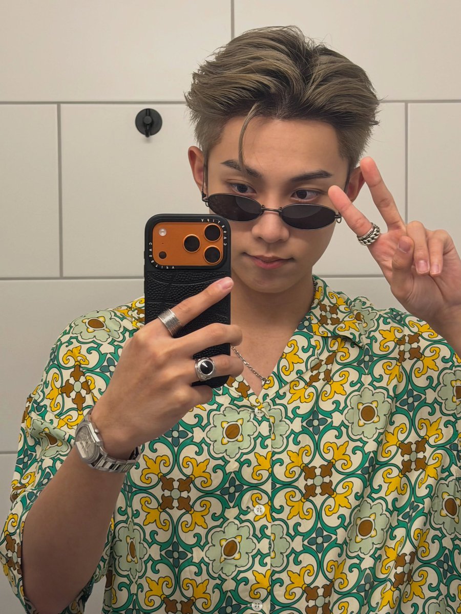 Ohyulmbuy's tweet photo. Jujur gue udah ditahap pengen tau dia browax atau threading alis dimanaaaaaaa dan itu plis tolong kasih tutorial ngalisnya plisssssssssssss @.mbaMUA https://t.co/Gu4zcTQOXL