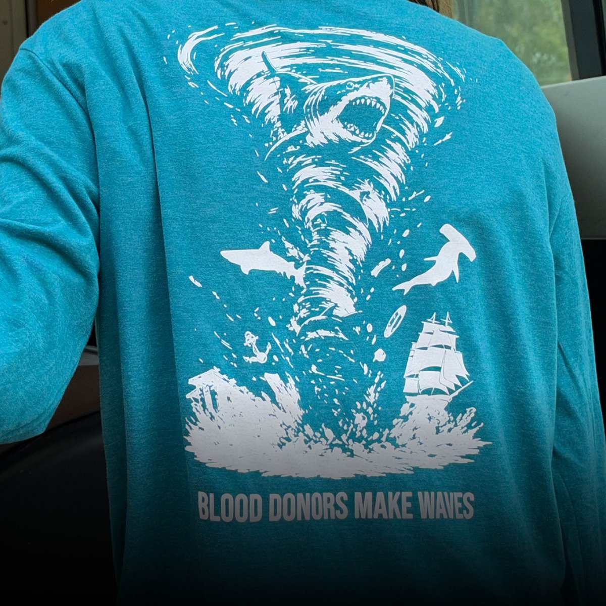 BloodConnection's tweet photo. Last Chance to learn an exclusive blood donor sweatshirt plus $20 TBC Rewards when you donate blood on campus today (10/15) at NC State.

📌 Student Union
📌 Wall Building

🔗 https://t.co/OfmjcbXBLm https://t.co/2I4PGRqQlU