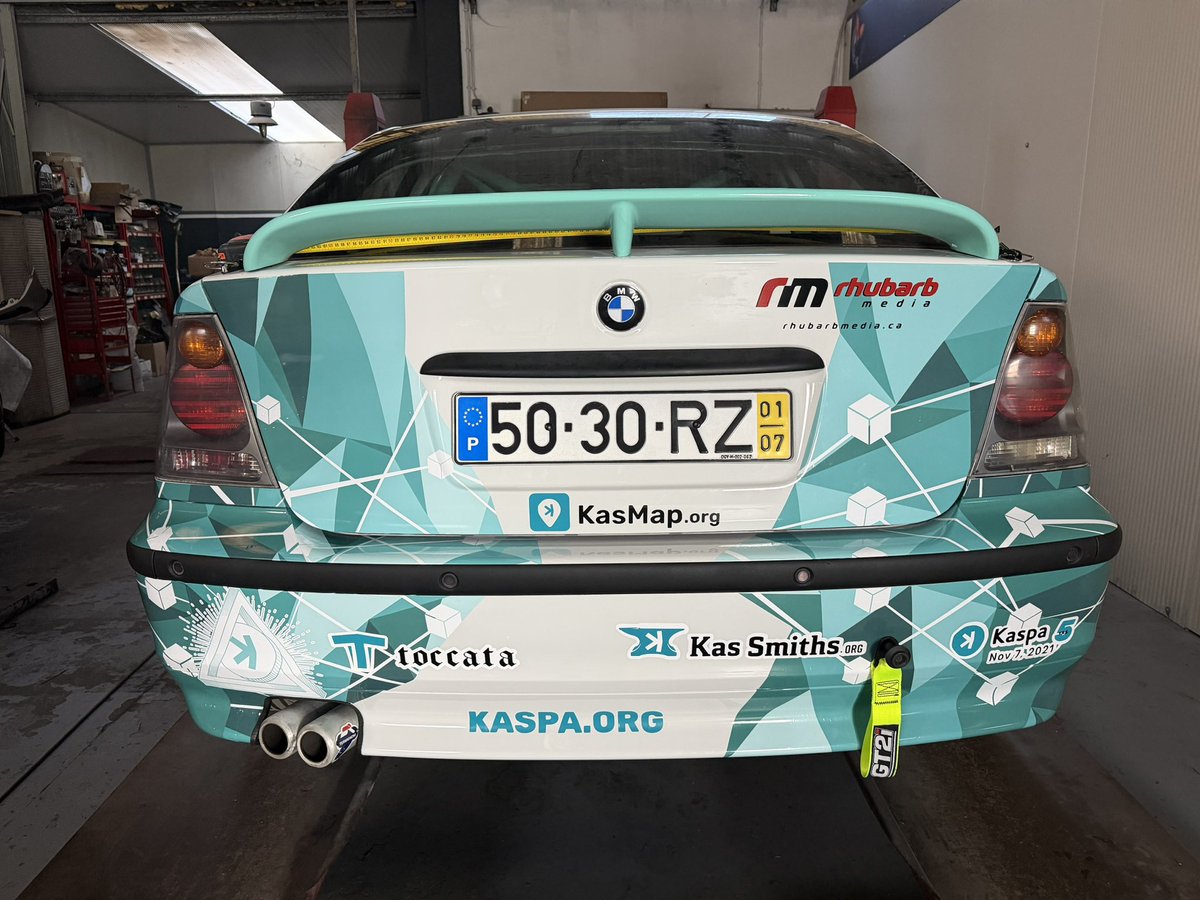 ExTriage's tweet photo. Took a while, but it turned out spot on 💪💪 Chad, am I hired? 😂😂😂 Big hugs, Kaspians! That’s a wrap for today ✔️ Tomorrow I’m moving on to the front and bonnet. Thank you all 🙏 https://t.co/aVNfKL6QRI