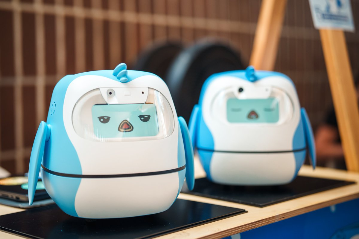 realRiceAI's tweet photo. @0xMeow0130 @pudgypenguins @Solana_zh @solana @Tangem @WEEX_Official @dyli_io Pengu Minibot awaits!
See you soon in 🇸🇬! https://t.co/W1afB5AITK