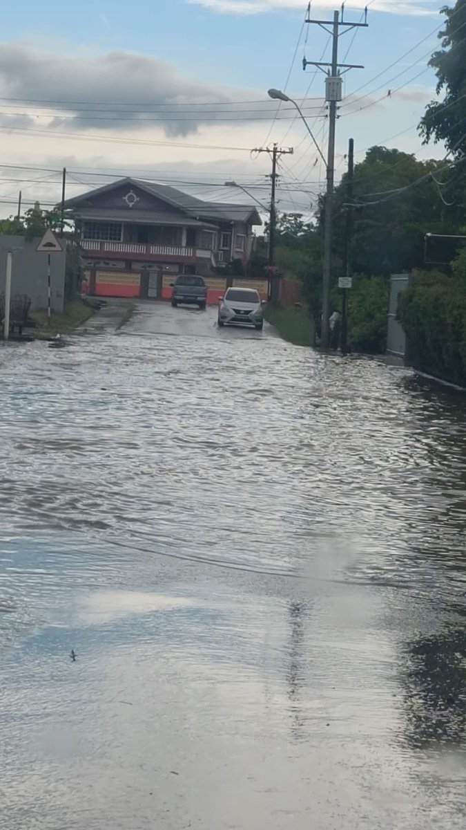 TTWeatherCenter's tweet photo. 1:30 PM - Orange Field Road, which runs between Chase Village and Carapichaima, is impassable to most vehicles with multiple areas of the roadway flooded. Avoid the area and venturing into flood waters. Expect traffic delays. 

Adverse Weather Alert in effect for the western half of Trinidad until 5:00 PM today: https://t.co/qNKuoZRIZ2