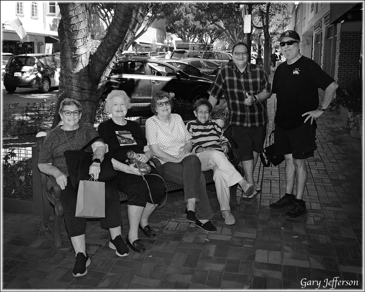 GaryWJeffPhotog's tweet photo. Redlands People….
Redlands, CA, USA… https://t.co/gH2PcrZBET