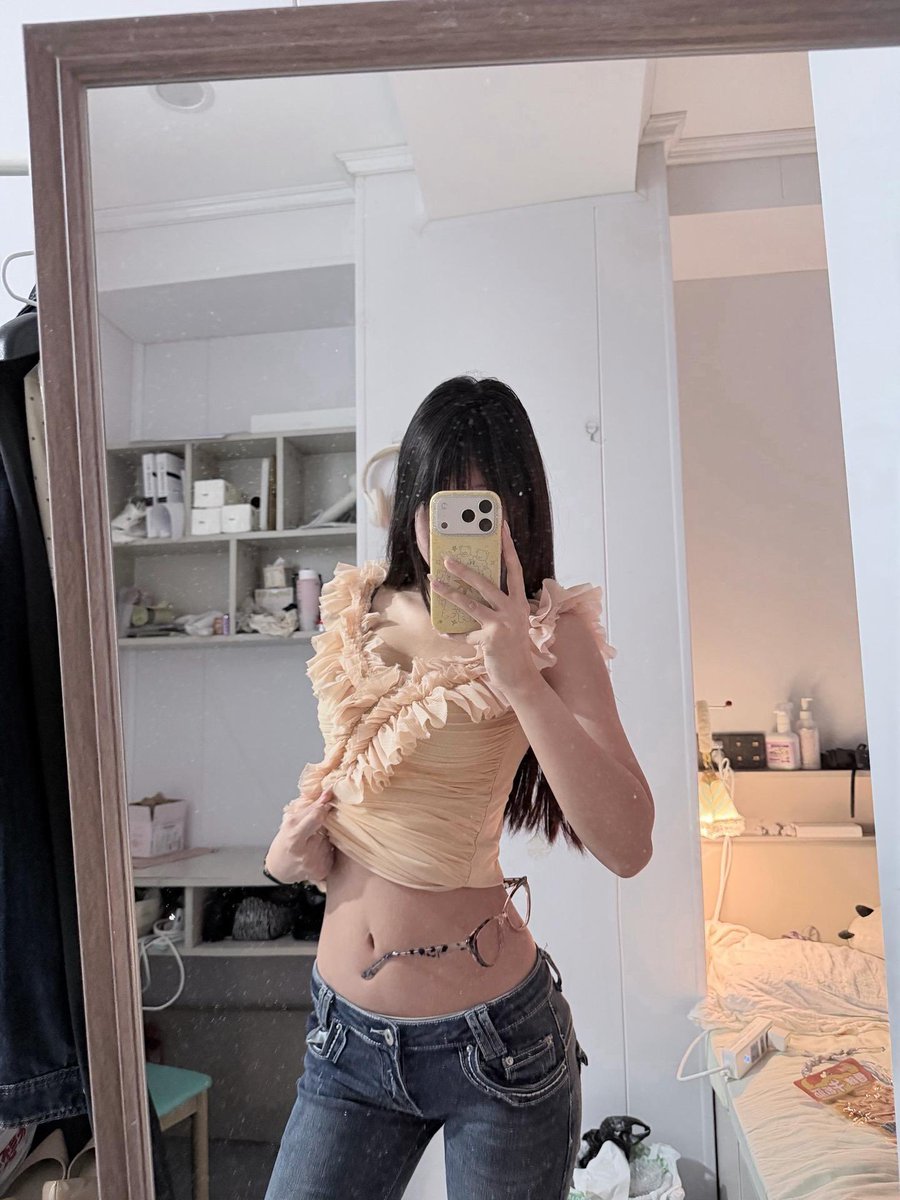 AAndneess's tweet photo. 累了 照照镜子又不累了 #完美身材 #御姐 #反差 https://t.co/HsxiuFbBKf