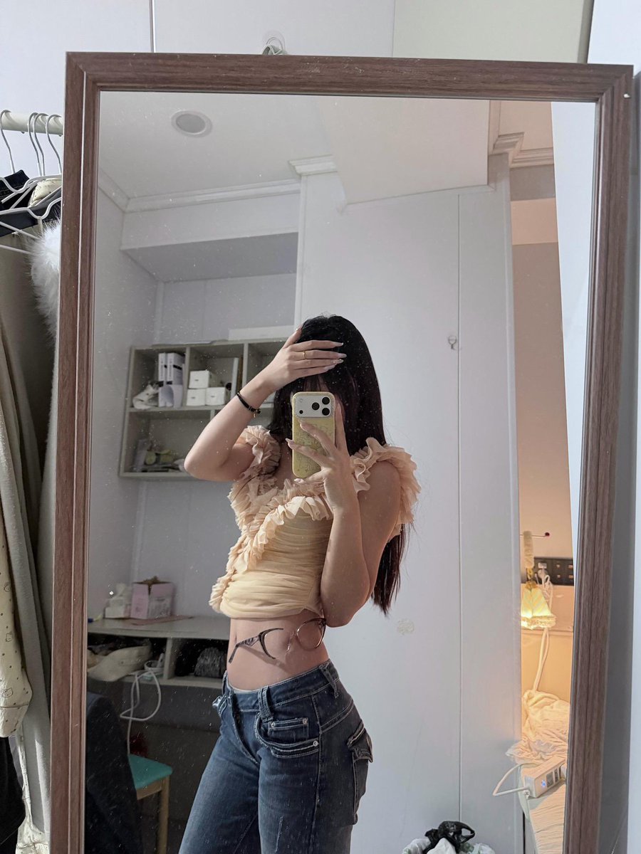 AAndneess's tweet photo. 累了 照照镜子又不累了 #完美身材 #御姐 #反差 https://t.co/HsxiuFbBKf