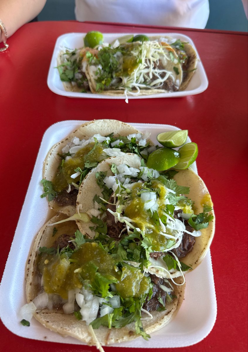 dulflv's tweet photo. En foto unos tacos cualquiera, a primer paladar; los mejores tacos de cabeza que he comido. Qué cosa Hermosillo🤤 https://t.co/mY2rox9QDR