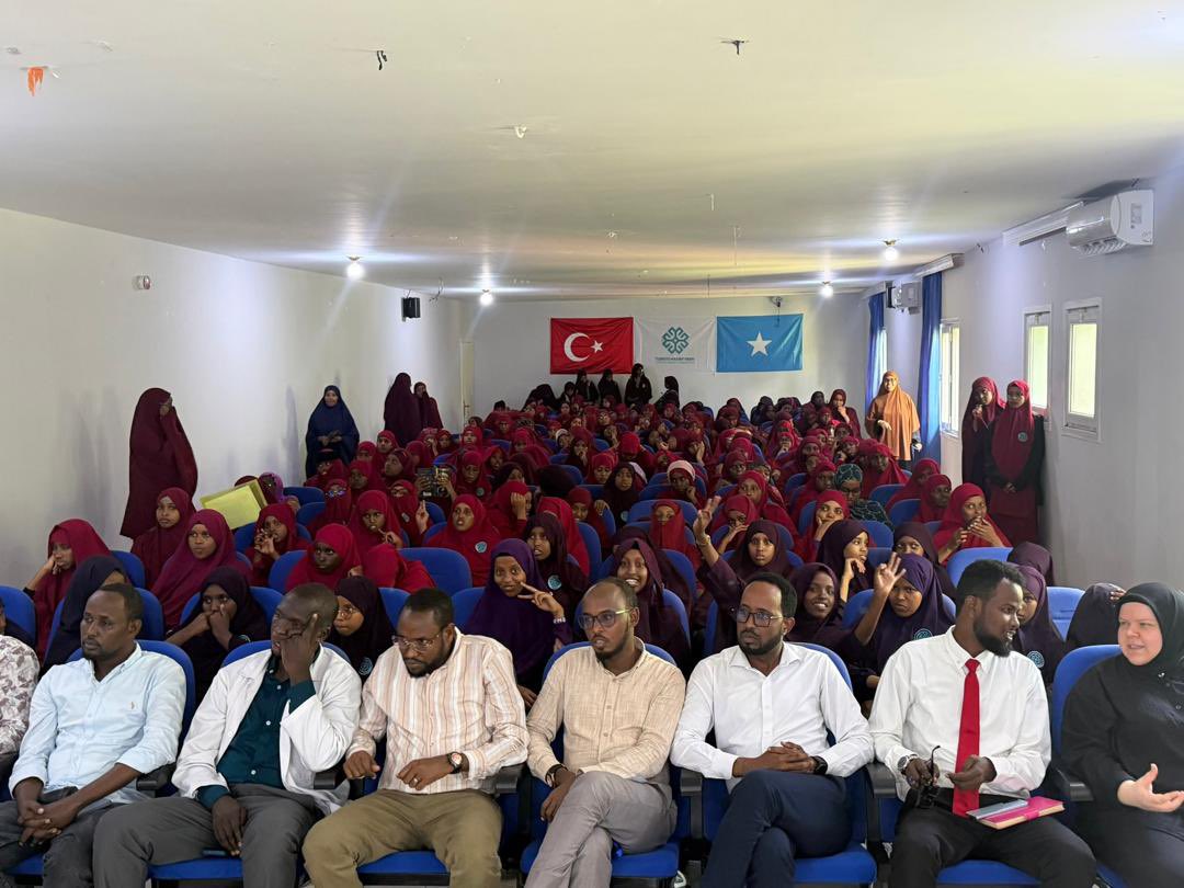 tmfsomalia's tweet photo. 🎉 Hambalyo Madaxweynaha Cusub ee Ardayda – Xarunta BENADIR! 🇸🇴

Dugsiyada Caalamiga ah ee Maarif Soomaaliya – Xarunta Benadir, ayaa si guul leh u qabatay Doorashada Madaxweynaha Ardayda ee sannad-dugsiyeedka 2026–2027.

Doorashada waxaa ka qayb galay afar xisbi oo arday ah, kuwaas oo mid kasta soo magacaabay musharrax u tartamaya xilka Madaxweynaha Ardayda. Dhammaan ardayda heerarka kala duwan ee dugsiga ayaa ka qayb qaatay habka codbixinta.

Kadib doorasho si wanaagsan oo tartan leh u dhacday, waxaa loo doortay Sabrin Ahmed Nur, oo ah ardayad dhigata fasalka 12A, inaynoqoto Madaxweynaha Ardayda ee Xarunta Benadir.🗳️🎓

👏 Hambalyo Madaxweyne Sabrin Ahmed Nur!

Waxaan kuu rajaynaynaa guul, xikmad iyo hoggaan wanaagsan xilka cusub ee laguu igmaday. Allaha kugu garab galo gudashada mas’uuliyaddan.

Hambalyo dhammaan musharraxiintii iyo ardaydii ka qayb qaatay geeddi-socodkan dimuqraadiyadeed! 🇸🇴👏

🎉 Congratulations to the New Student President – BENADIR! 🇸🇴

The International Maarif Schools of Somalia – Benadir Campus successfully held the 2026–2027 Student Presidential Election.

Four student parties participated in the election, with each party nominating a candidate for the presidency. All students from different grade levels took part in the voting process.

After a competitive election, Sabrin Ahmed Nur, a student from Grade 12A, was elected as the Student President of Benadir Campus. 🗳️🎓

👏 Congratulations, President Sabrin Ahmed Nur!

We wish you success, wisdom and strong leadership in your new role. May Allah guide you and support you in carrying out this responsibility.

Congratulations to all the candidates and students who participated in this democratic process! 

#MaarifSchools 
#BenadirCampus  #StudentElection 
#StudentLeadership