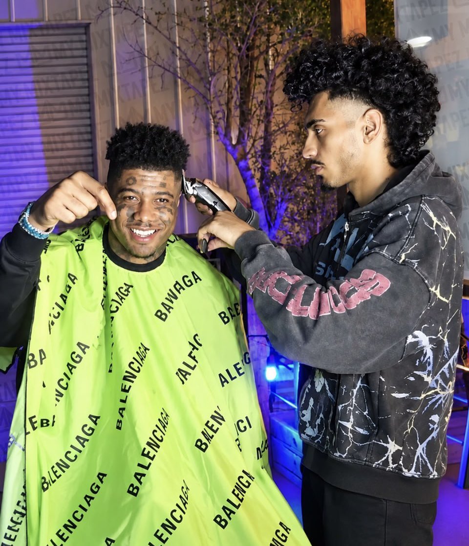 mymixtapez's tweet photo. Instead of paying for a haircut like he has throughout his life, Blueface is now charging barbers $2,000 to cut his hair on his livestream while promoting their business ✂️💸 https://t.co/ahhJl04D9Z