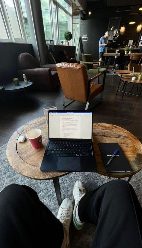 GentlemenxStyle's tweet photo. Create a life where ambition and freedom coexist. https://t.co/GQ5fYBjXI4