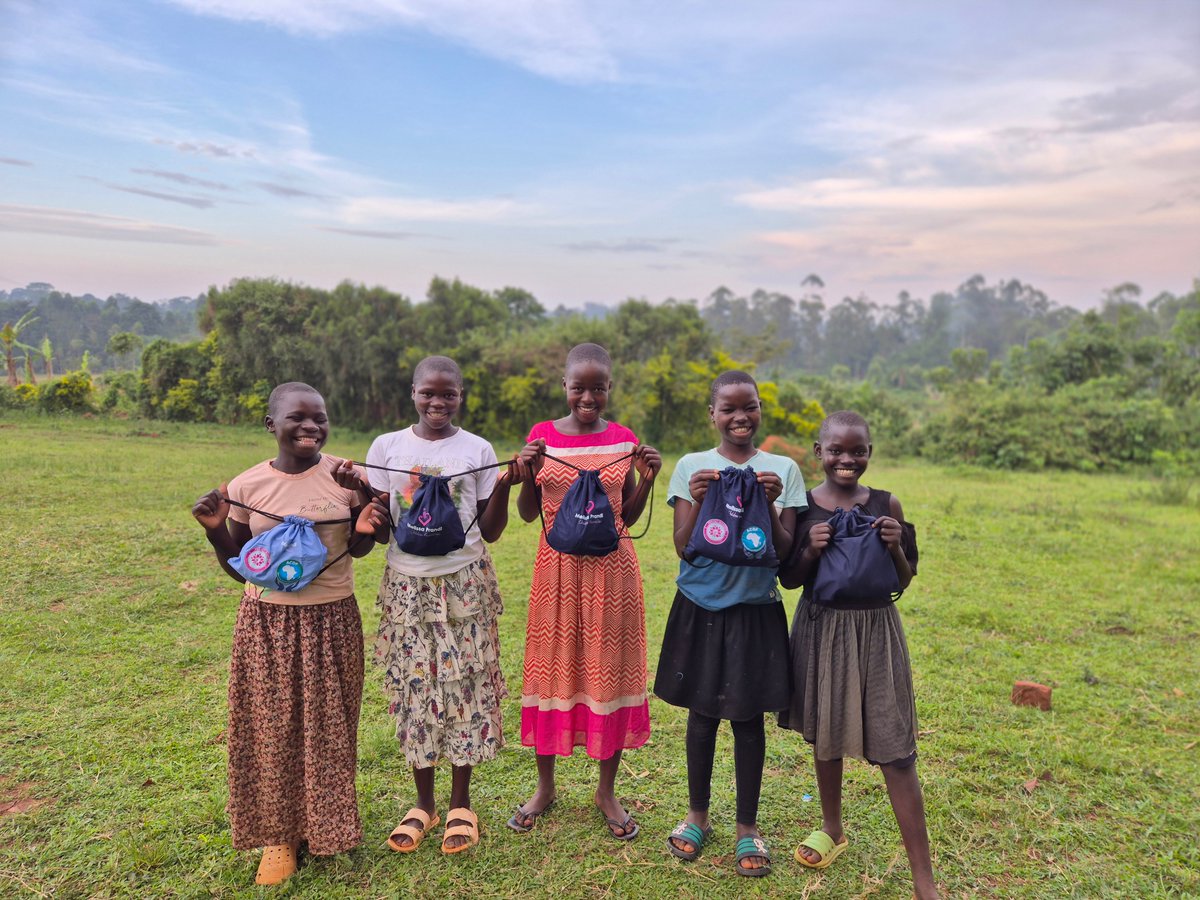 SolomonSerwanjj's tweet photo. 100 smiles in Bamutakudde. 200 feet in Shoes. 

Today in Bamutakudde Model Village, we distributed 100 brand new pairs of shoes to our children some of whom had never owned a pair for school. 

We also gave reusable sanitary wear to women & school girls to keep them in school with dignity.Huge thanks to Melissa Prandi Children Foundation for making this happen!

Oh the smiles on their faces was everything. My heart is full. 

Our Village. Our Responsibility. Our Future. #BamutakuddeRising #Mukono