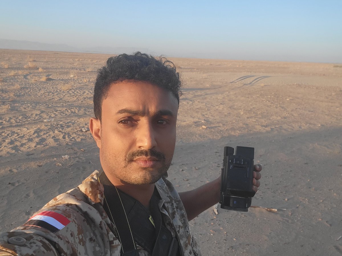 mutasemalyemme2's tweet photo. نرافق قواتنا المسلحة اليمنية ونغطي تطورات العمليات في مختلف جبهات اليمن استجابة لدعوة رئيس مجلس القيادة الرئاسي الدكتور رشاد العليمي  ببدء عمليات تحرير الم��افظات الخاضعة لسيطرة الحوثيين.

#فجر_اليمن https://t.co/OTzejOppwU