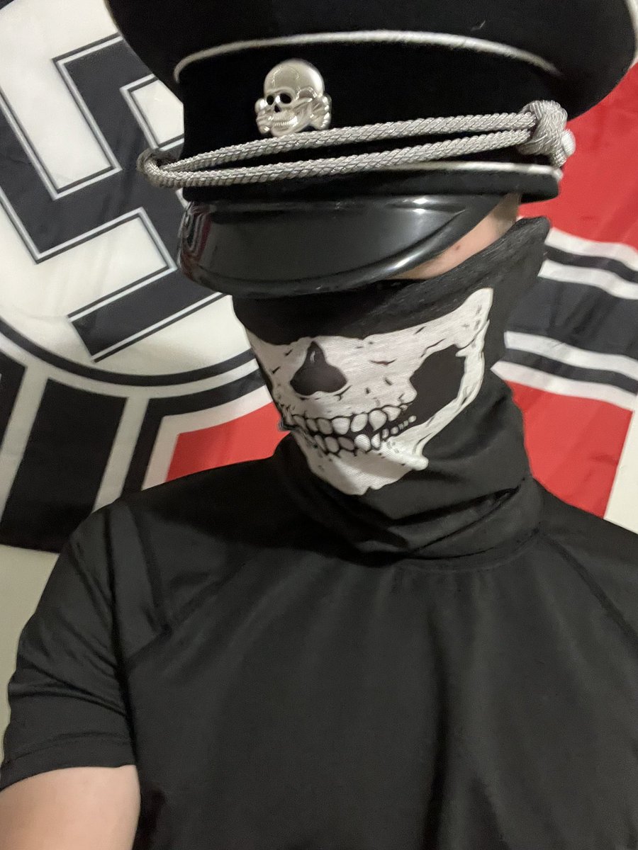 WhiteMartyrWaff's tweet photo. Hat came. https://t.co/ieA4hMwqoq