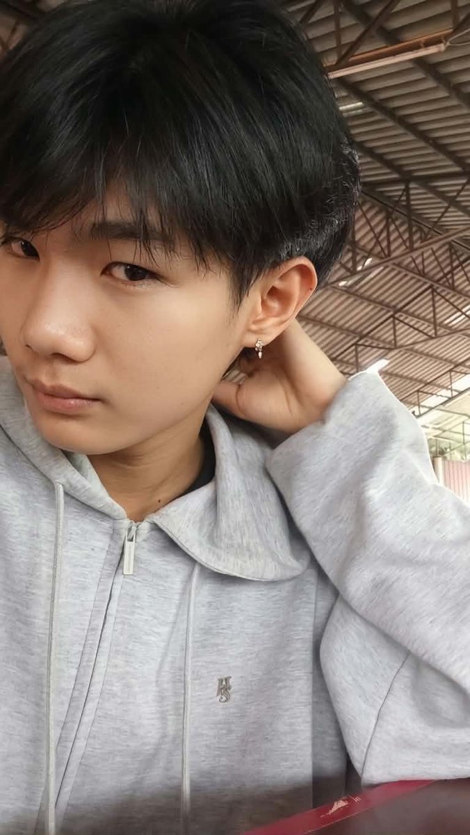 Mw9wfq's tweet photo. มุมไหนดีว้า https://t.co/5b6F1JinOM