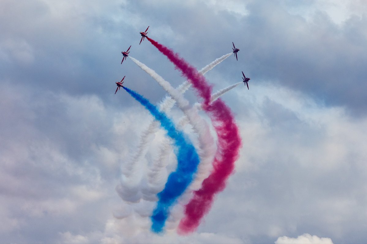 rafredarrows's tweet photo. Aviation fans have enjoyed a final Red Arrows show of a packed 2026 display season. The Royal Air Force Aerobatic Team displayed in glorious weather conditions to thousands of people at IWM Duxford.

🔗 Read more: https://t.co/sEKVWRKhKP

#RedArrows | #RAF | #Airshows https://t.co/iAd2V1nIqH