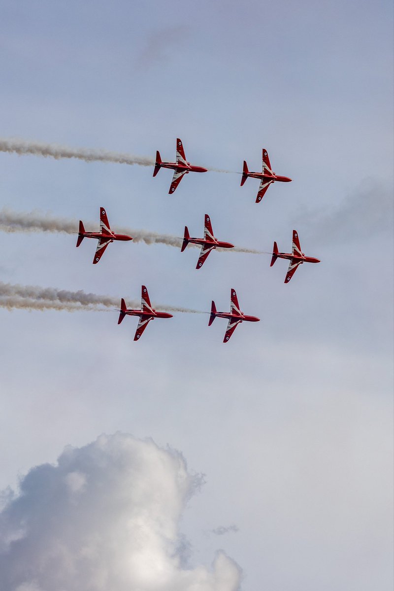 rafredarrows's tweet photo. Aviation fans have enjoyed a final Red Arrows show of a packed 2026 display season. The Royal Air Force Aerobatic Team displayed in glorious weather conditions to thousands of people at IWM Duxford.

🔗 Read more: https://t.co/sEKVWRKhKP

#RedArrows | #RAF | #Airshows https://t.co/iAd2V1nIqH