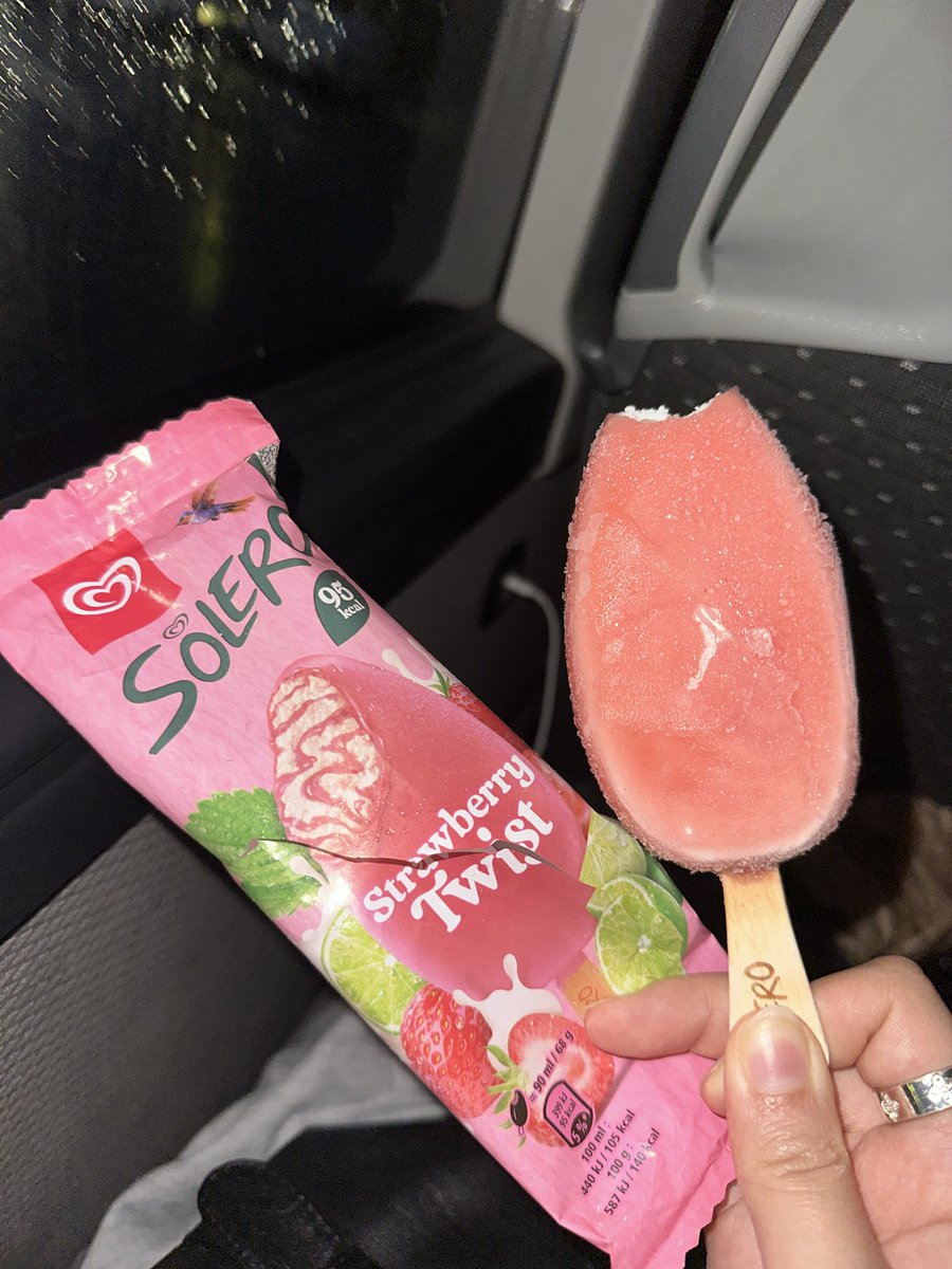 chestpain__'s tweet photo. 와 이거 머임?????????
개!맛!있!음! 
딸기맛(시럽맛X) ㄹㅈㄷ에 상콤해 https://t.co/TKHmuuvhsr