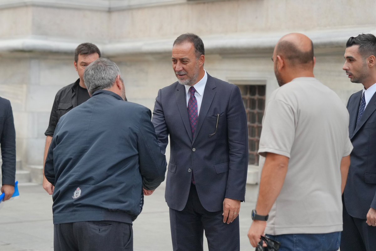 halilburakarkaz's tweet photo. İl Başkanımız Sayın Volkan Yılmaz ile birlikte, İstanbul’un tarihi ve kültürel mirasının önemli simgelerinden Tarihi Mısır Çarşısı’nda esnaflarımızı ziyaret ederek hayırlı işler diledik.

Esnaflarımıza ilgi ve alakalarından dolayı teşekkür ediyor, bol kazançlar diliyoruz.
#MHPİstanbul @BBvolkanyilmaz @_MHPistanbul_