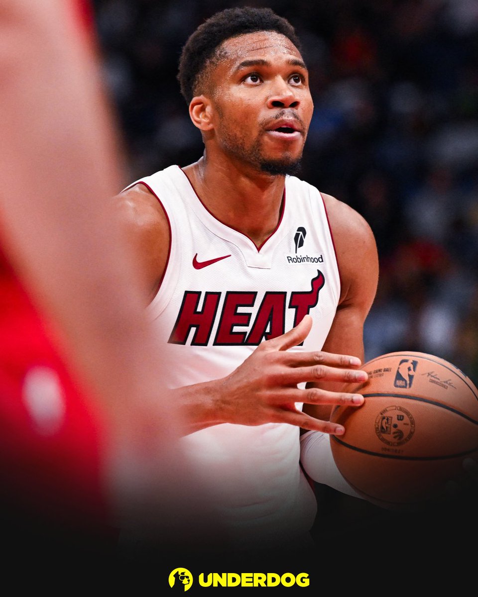 UnderdogNBA's tweet photo. Highest PPG average on at least 60% FG in NBA history:

1. Giannis - 30.4 PPG (in '23-24)
2. Giannis - 30.4 PPG (in '24-25)
3. Giannis - 27.6 PPG (in '25-26)

The only player ever to average 25+ PPG on 60+% FG in 3 seasons.

He's done it 3 years in a row. https://t.co/LI0MtANSrP