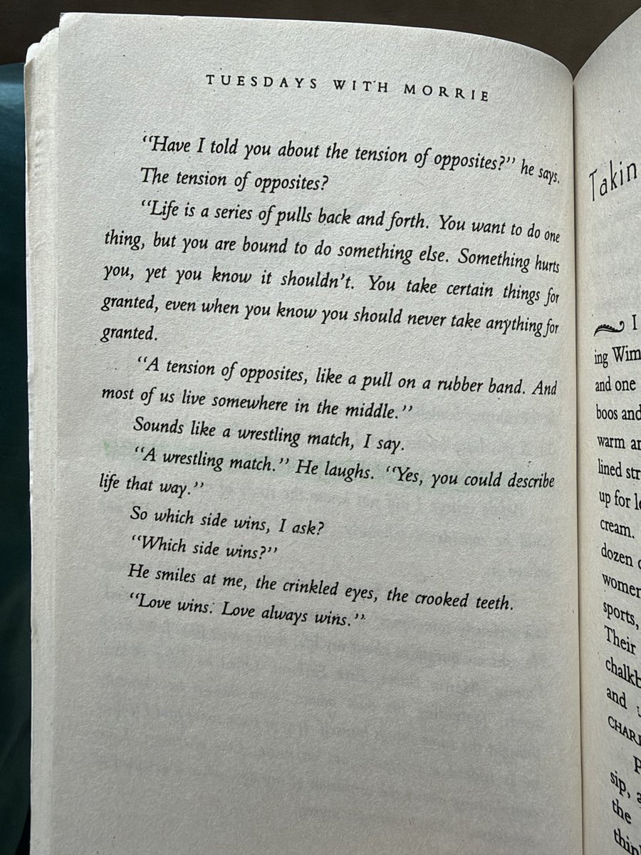 pikachuu0131's tweet photo. Currently reading: https://t.co/vOup3daGgy