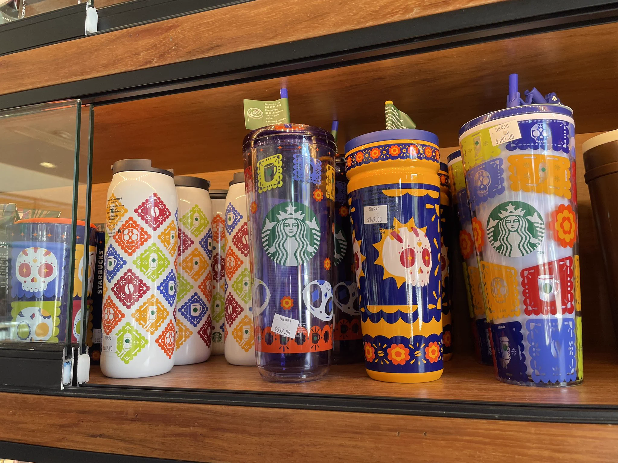 【本日まで販売】 Starbucks 死者の日デザイン キーホルダー メキシコ情報サイト MEXITOWN on X: 