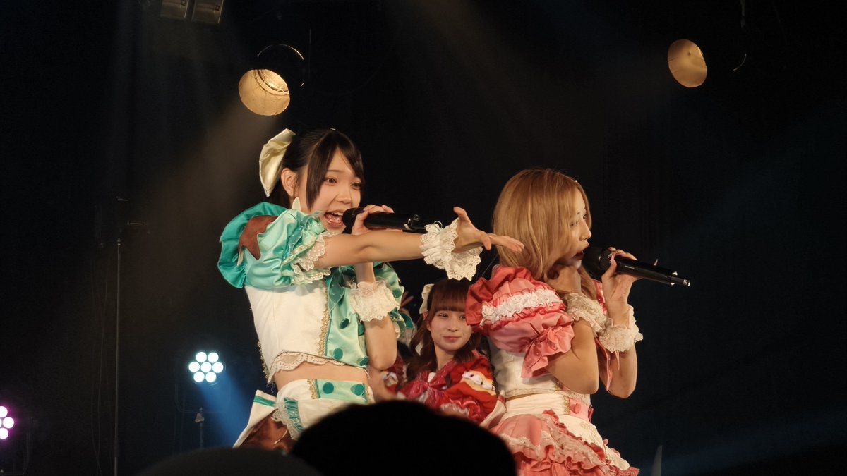 supermarioR5's tweet photo. 梅田の老舗ライブハウスamHALLのイベントでの#BEMYLOVE
この日は優先で見ました。
#BEMYLOVE #amホール #ほんまそれ https://t.co/UXRP3VOcW1