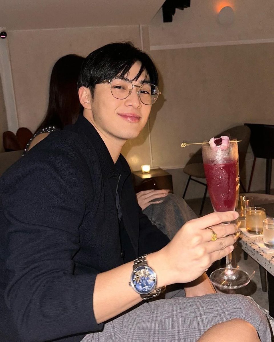 MchTwnk's tweet photo. Doc Adrian??! 😍🥵 https://t.co/0ONLapLBjE