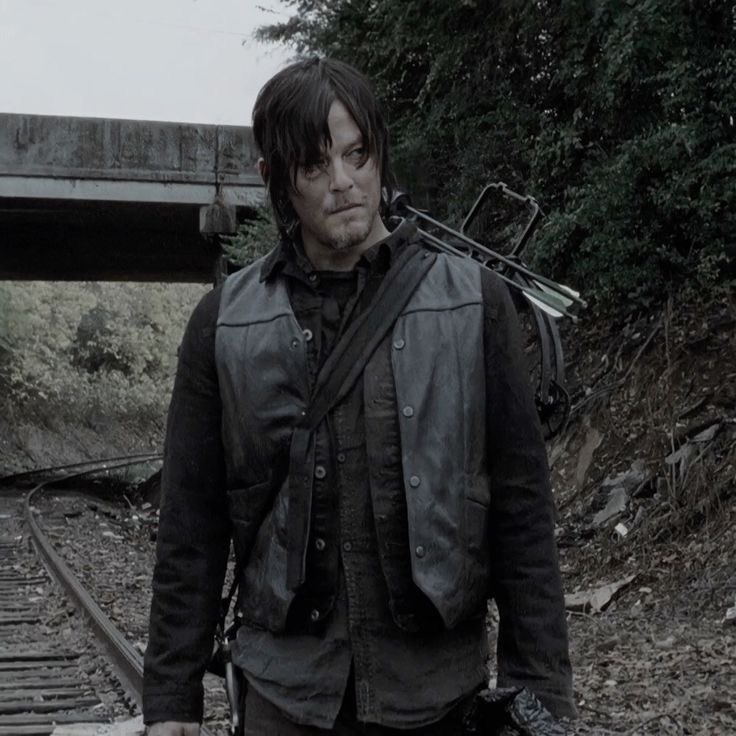 twd20100's tweet photo. - 
I was alone even when I was in the company of everyone.
#DarylDixon #TWD https://t.co/T4w0voeVuZ