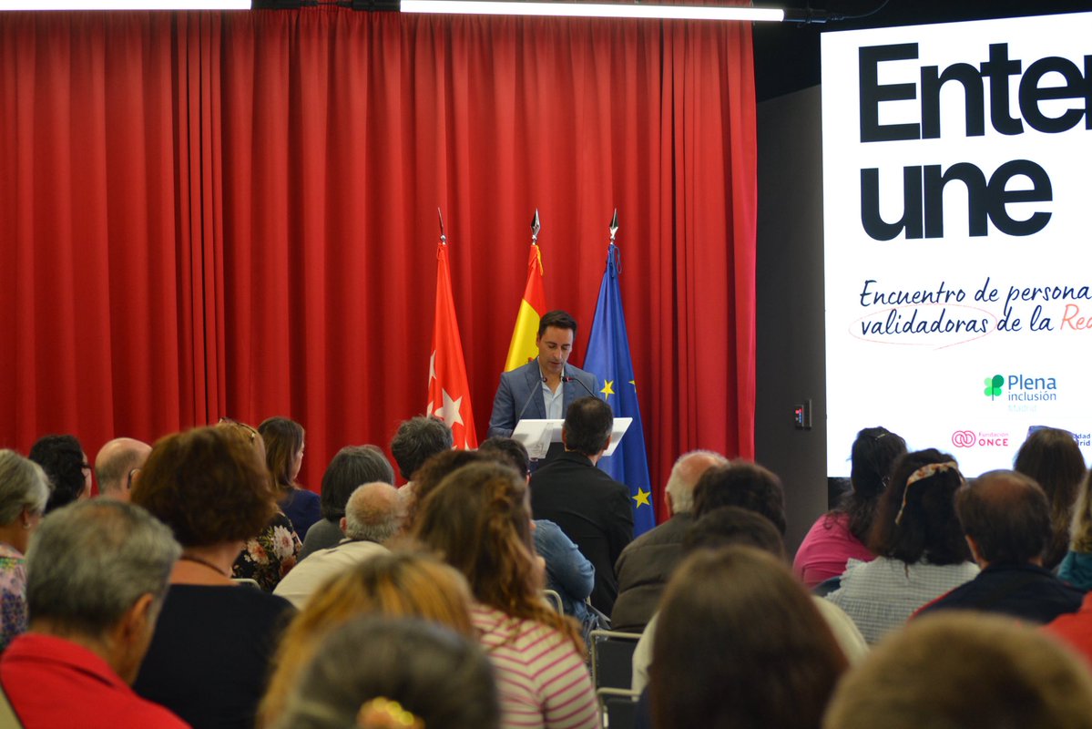 Javier_luengo's tweet photo. Hoy hemos reunido por primera vez a la #RedAdapta al completo para dar valor al trabajo profesional que realizan los validadores y a la importancia de la #LecturaFácil.

Gracias a todos los que habéis participado y a @SanGregorio_A por tu apoyo y compromiso con la accesibilidad. https://t.co/Q4QYqSurDK