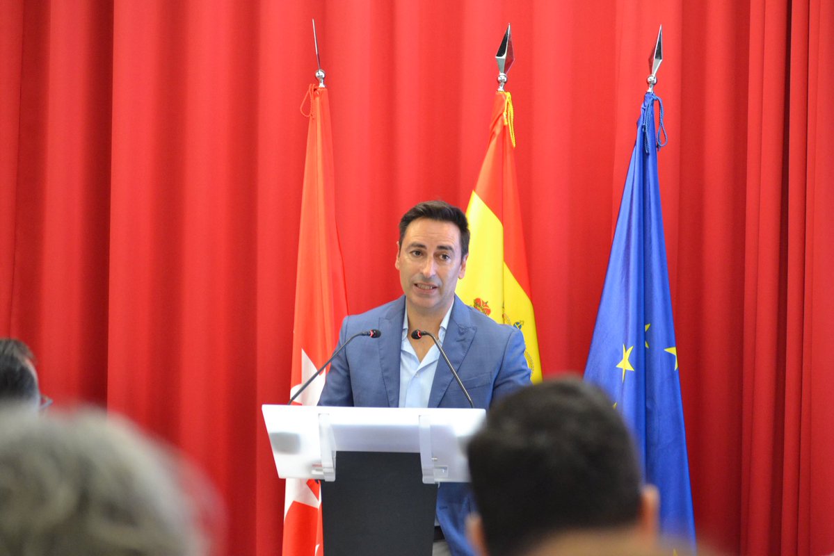 Javier_luengo's tweet photo. Hoy hemos reunido por primera vez a la #RedAdapta al completo para dar valor al trabajo profesional que realizan los validadores y a la importancia de la #LecturaFácil.

Gracias a todos los que habéis participado y a @SanGregorio_A por tu apoyo y compromiso con la accesibilidad. https://t.co/Q4QYqSurDK