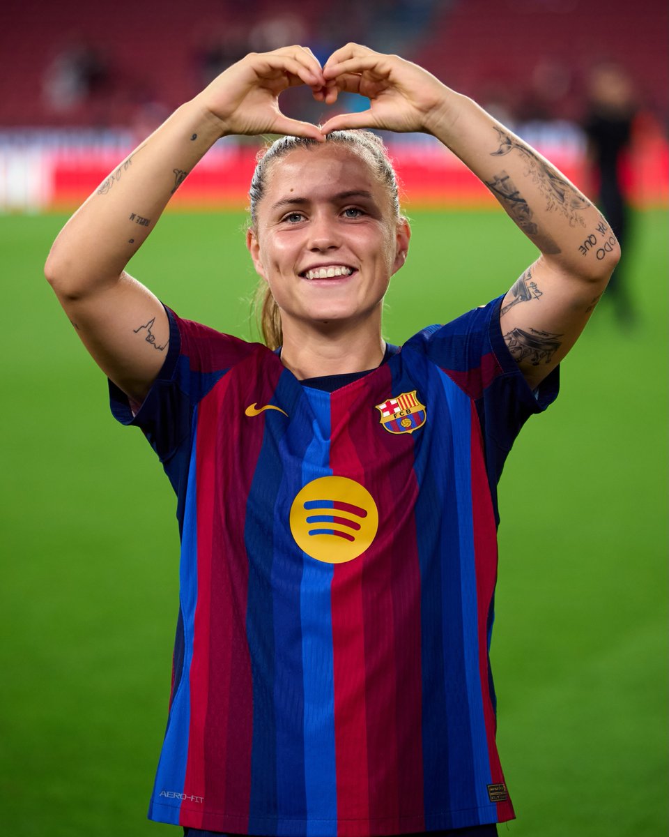 Saadisayz's tweet photo. 🚨💥 BARÇA FEMENÍ DESTROY REAL MADRID!

🇪🇸 Barcelona 7–0 Real Madrid
Clàudia Pina puts on a FOUR-GOAL masterclass as Barça completely dismantle Madrid in El Clásico! 🤯🔥

📖 Biggest Barça win over Real Madrid in women's Clásico history.
Absolute domination. 🔵🔴

#FCBarcelona https://t.co/dHsG9P4aPf
