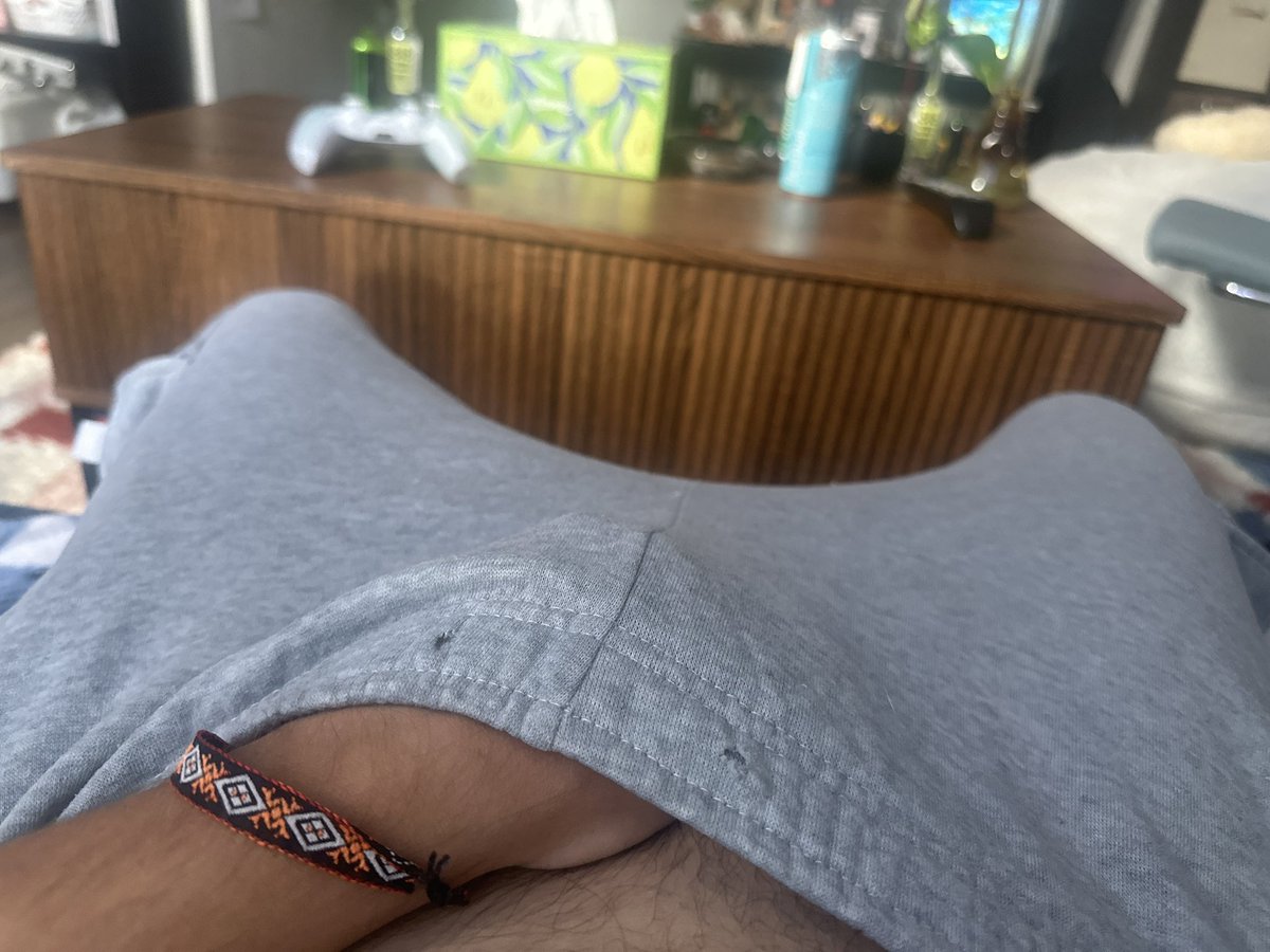 Kruzeater's tweet photo. Need my t dick sucked 😩 https://t.co/87jjenrFgF
