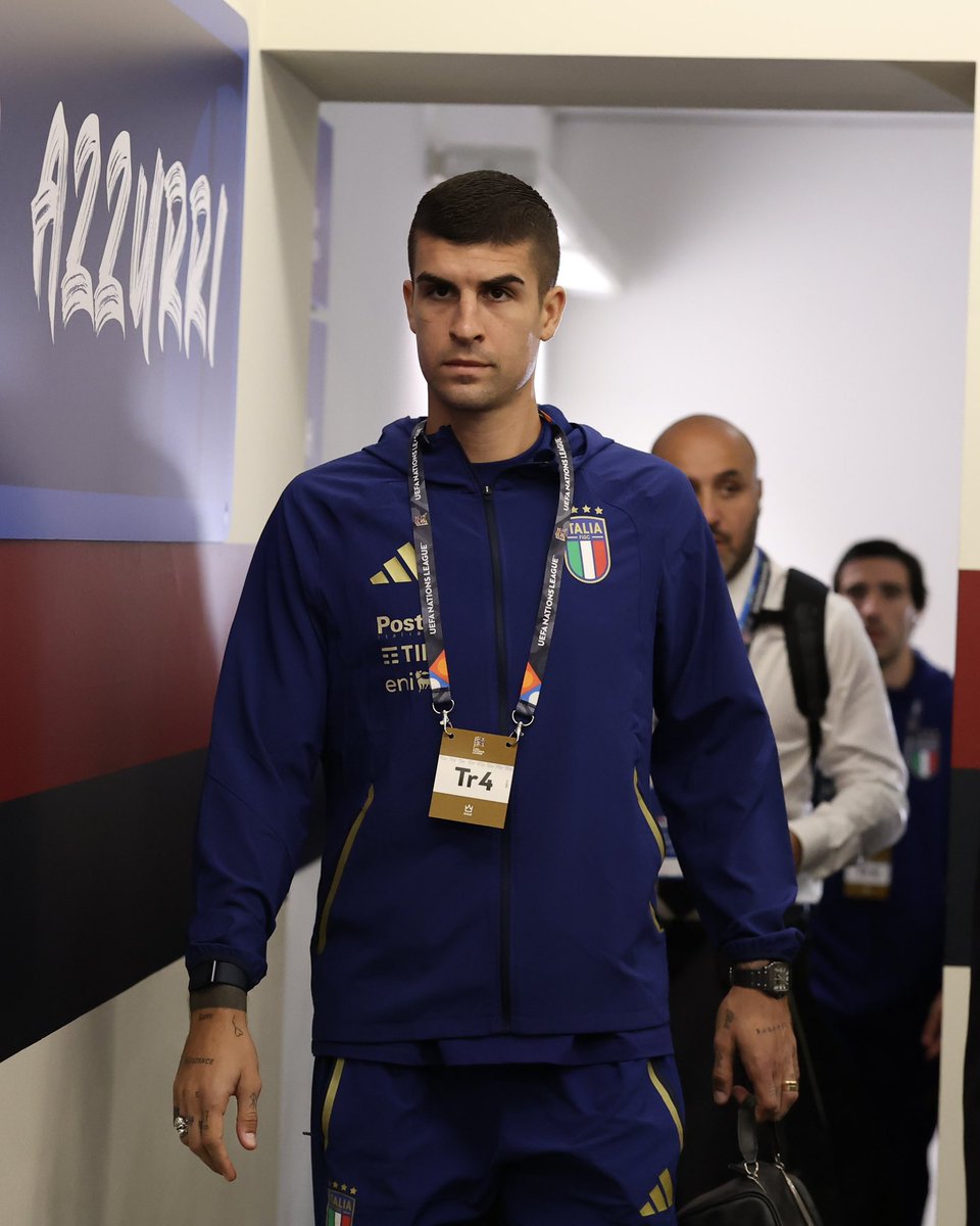 Azzurri's tweet photo. 🎧🧠🤫

#ItaliaTurchia #NationsLeague
#Nazionale #Azzurri #VivoAzzurro https://t.co/gGZHScLEC2