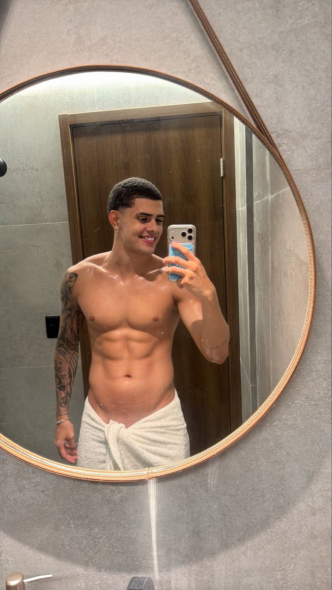 SORRIZINHO20's tweet photo. 😍😍 https://t.co/iwS05B8VST
