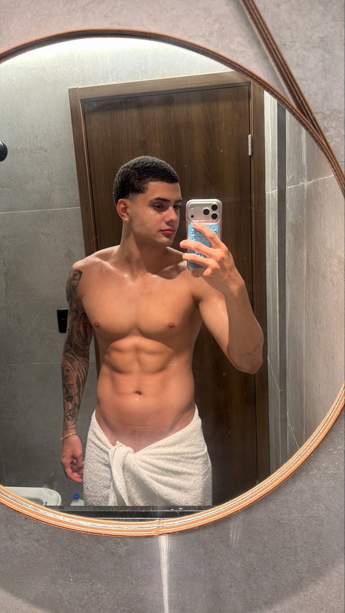 SORRIZINHO20's tweet photo. 😍😍 https://t.co/iwS05B8VST