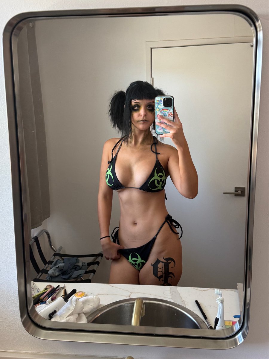 bar6ie6's tweet photo. toxic https://t.co/c3djdNanpN