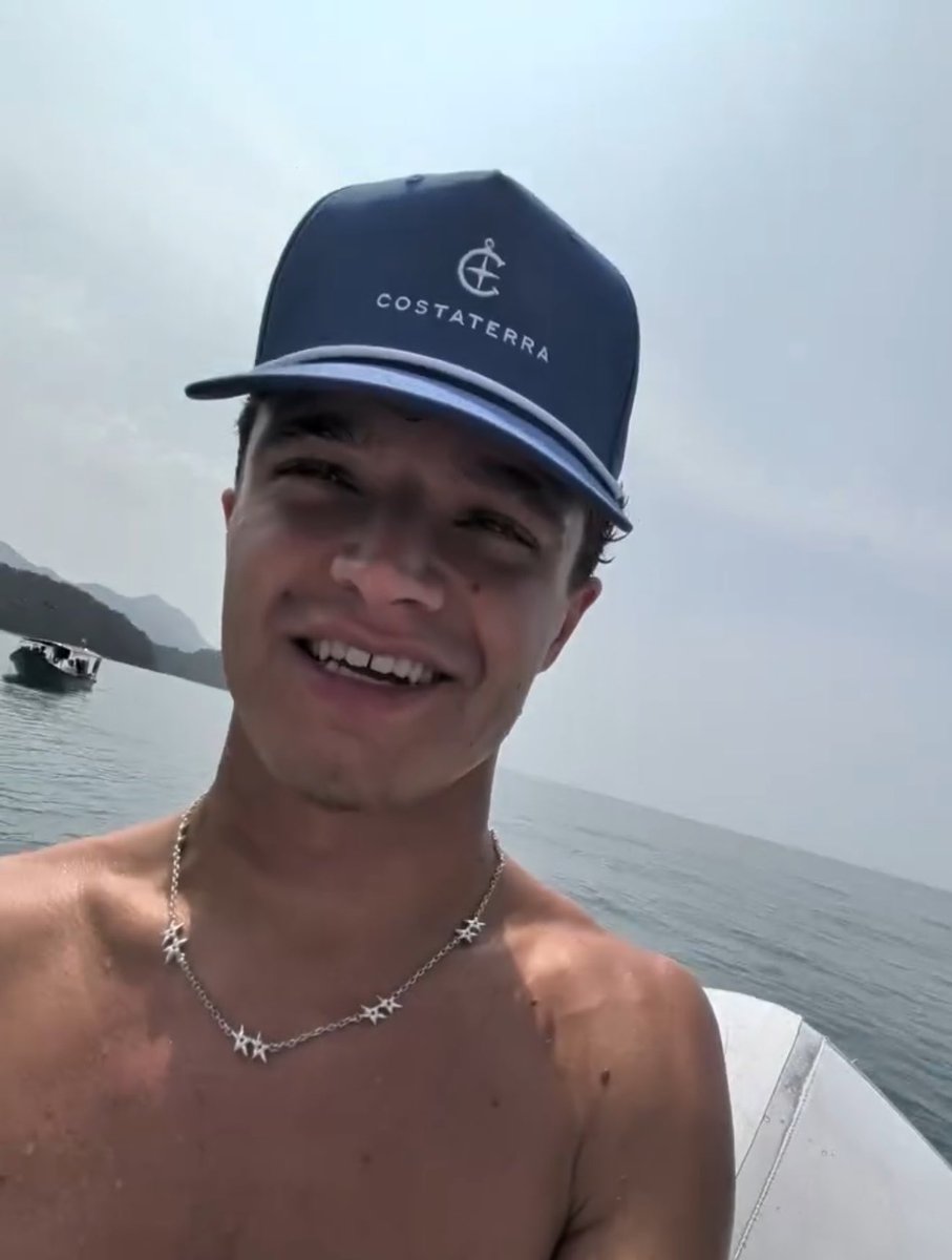 ln4norris's tweet photo. WOAH https://t.co/JuCja4Pmv4