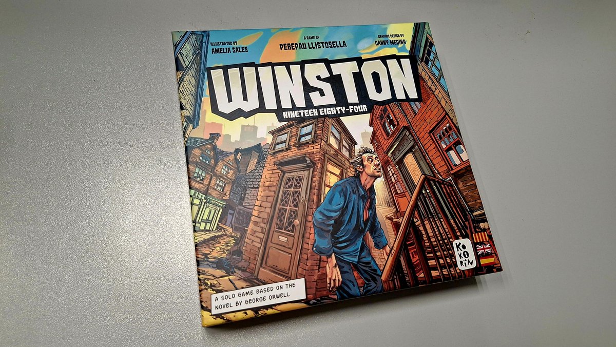 FunatticChannel's tweet photo. Hoy, en #LosLunesAlSolo,  intento escapar de la distópica trampa que me tienden los dados.
#Winston es un solitario de dados y lápiz que se sale de la tónica de los solos y de los R&amp;R.
"Lo tengo controlado" pero el Gran Hermano impone sus reglas.
Una vez más, @AmeliaSalesArt 😲🤯 https://t.co/v6d9qUGPjY