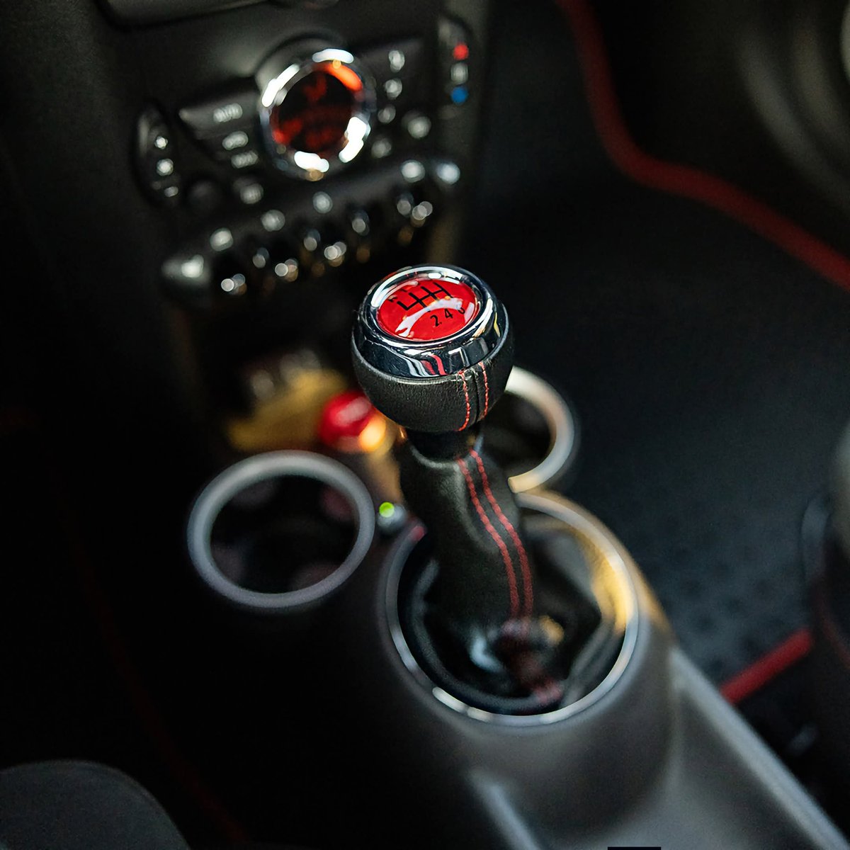 JaMtoka's tweet photo. The MINI John Cooper Works GP2: Six speeds, three pedals, and pure racing DNA. https://t.co/809fsOkvIe