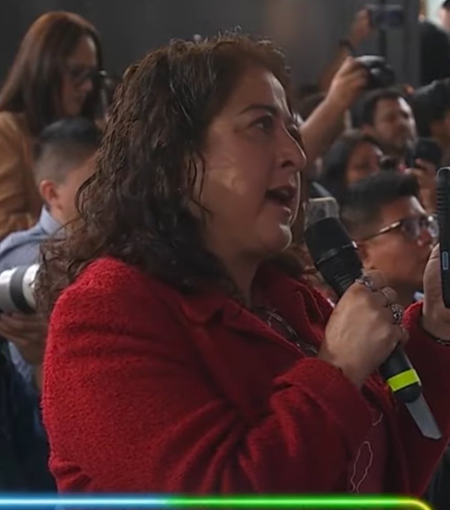 DianaHuerfanita's tweet photo. No Mustiana… 

La gente NO PIDIÓ TU REGRESO!!! 

Lo pediste tú una y otra y otra vez en el tour de medios que tuviste cuando fuiste eliminada… 

La peor ganadora sin duda alguna de todas las ediciones de #LaCasaDeLosFamososMéxico 

PD: díganle a esta reportera que la amo! 🫶🏻 https://t.co/PLBt7695Dg