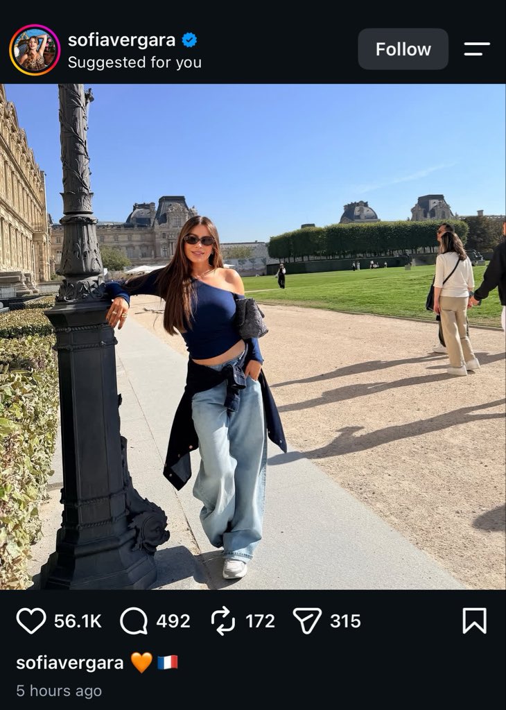 itsheelia's tweet photo. سوفیا ورگارا نه تنها فیسش بیس ساله اس استایلشم شبیه تینیجرهاس واقعا این زن محشره:))) https://t.co/9fYX9gawHl