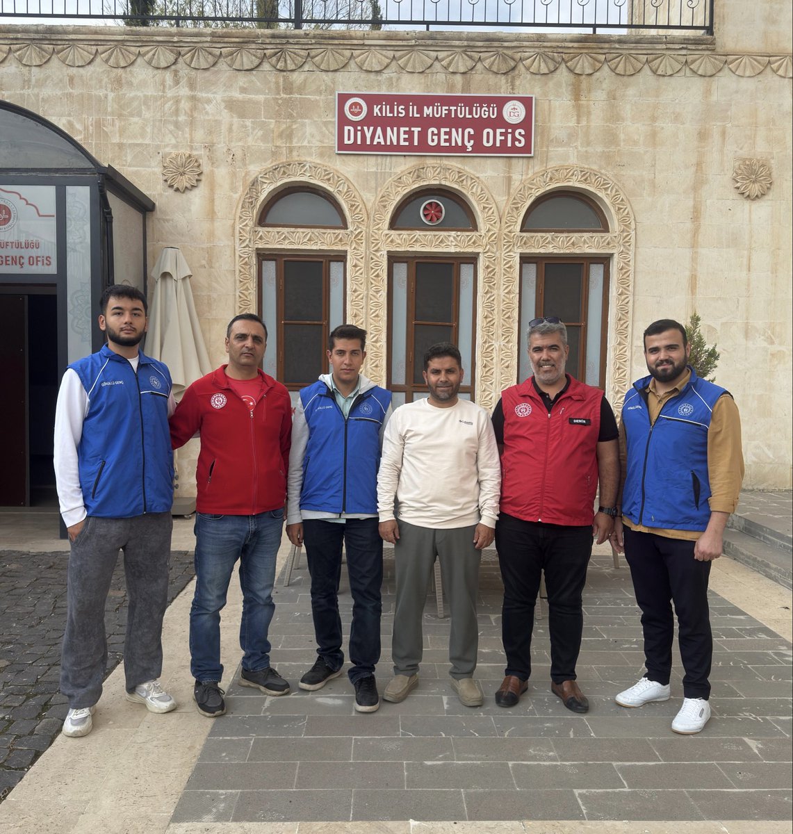 GSB_KilisGM's tweet photo. 📍 1-7 Ekim Camiler ve Din Görevlileri Haftası Kutlu Olsun!

GSB Kilis 7 Aralık Üniversitesi Genç Ofis olarak, 1-7 Ekim Camiler ve Din Görevlileri Haftası vesilesiyle Üniversite Diyanet Genç Ofis’i ziyaret ettik. 🤝
#GSBKilis
#GSBGM
@gencliksporbak @gsbgenclik @oa_bak https://t.co/ozu3emTOO6
