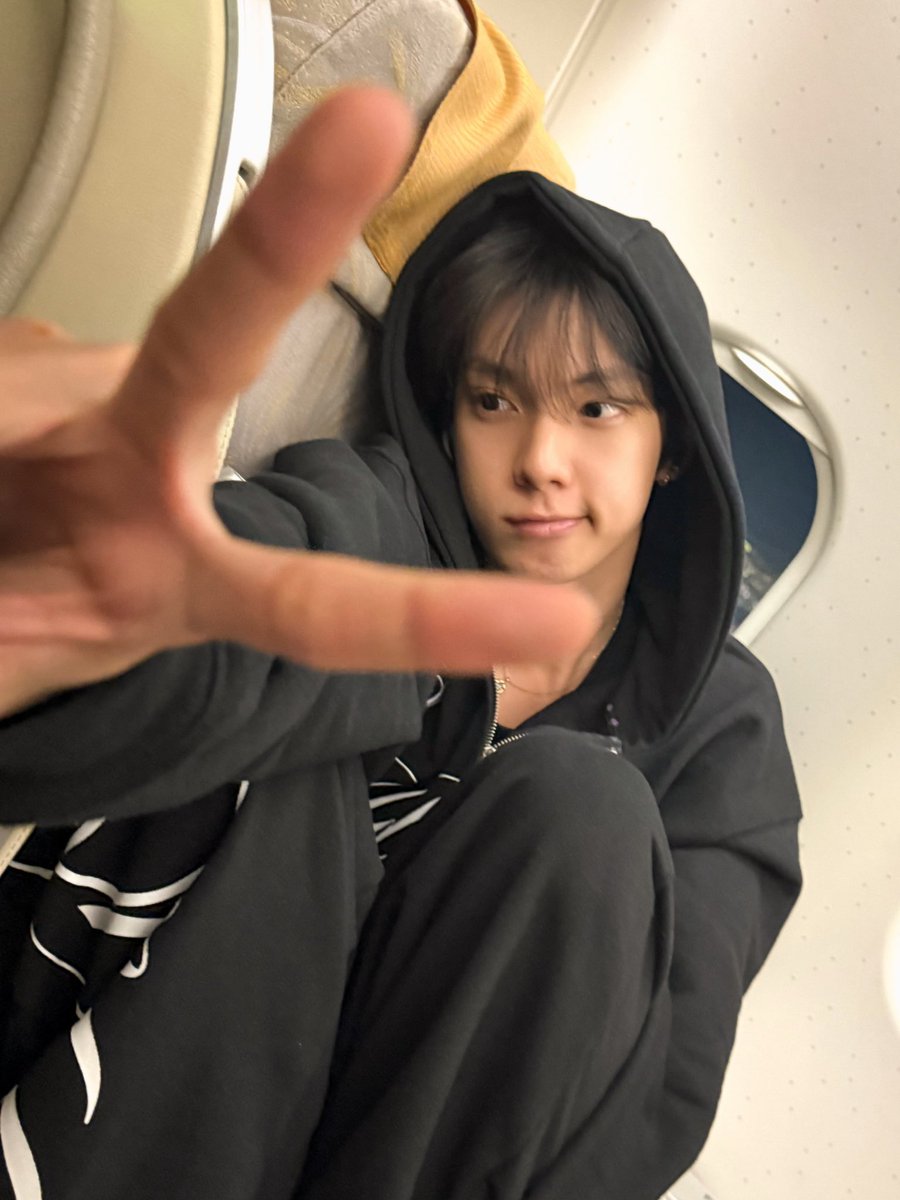 hodu368863's tweet photo. 전 이사진이 제일 좋네요,, https://t.co/R6yHegkJuE