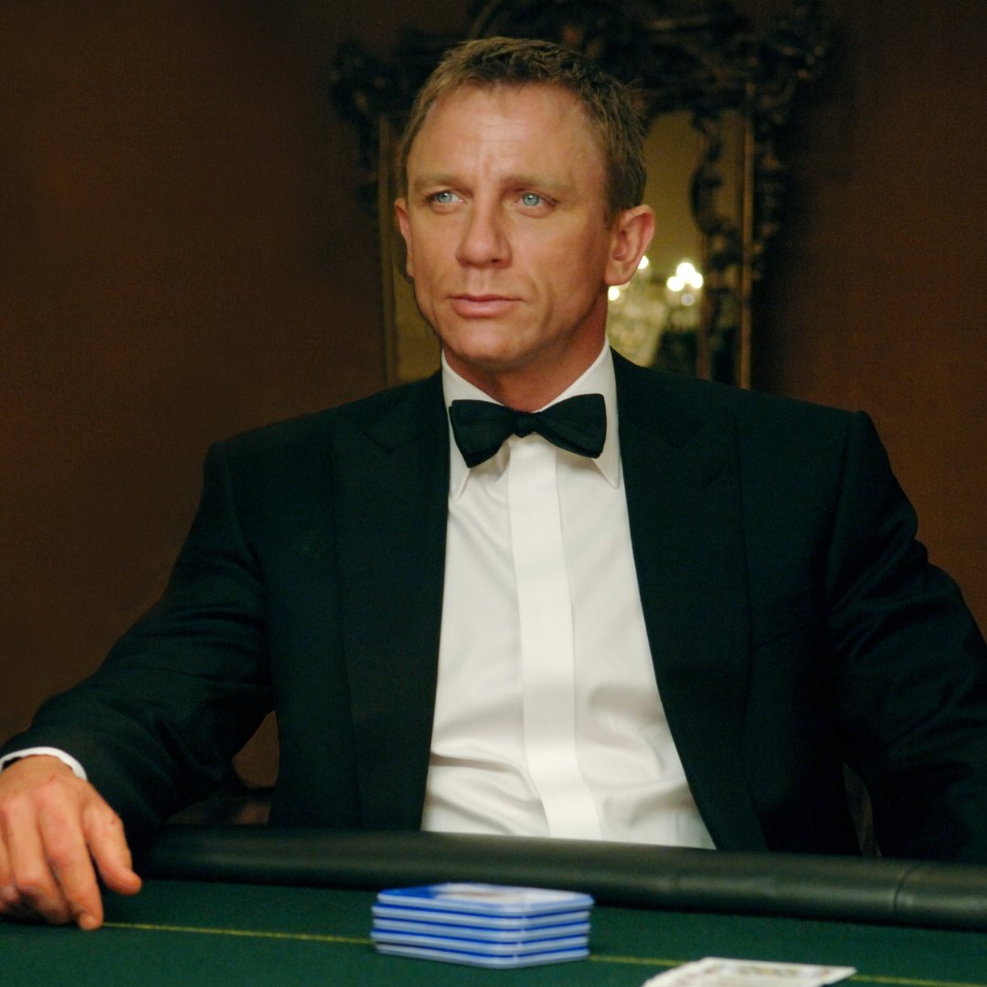 007's tweet photo. Celebrating 20 years since release, CASINO ROYALE is back in cinemas worldwide. 

Experience Daniel Craig’s first film as James Bond back on the big screen. https://t.co/sDxYWtUCs9