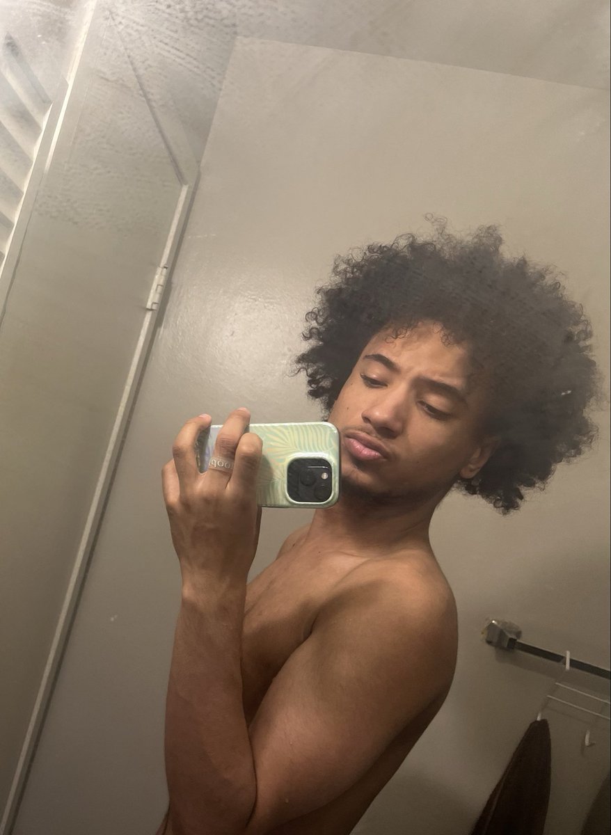 YoloRTT's tweet photo. Secret twitter( we not posting noodles tho) https://t.co/P8NiN2cDdm