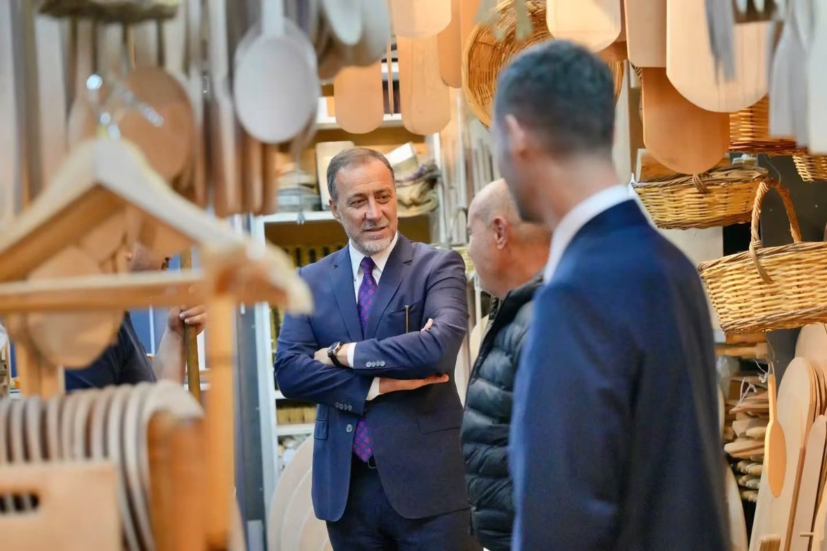 halilburakarkaz's tweet photo. İstanbul’un her sokağında, her mahallesinde vatandaşlarımızla buluşmaya, esnafımızın kapısını çalmaya, hemşehrilerimizin dertlerini dinlemeye devam ediyoruz.

İl Başkanımızın öncülüğünde, Liderimize verdiğimiz sözü tutmak için azim ve kararlılıkla sahadayız.

#MHPİstanbul @BBvolkanyilmaz @_MHPistanbul_