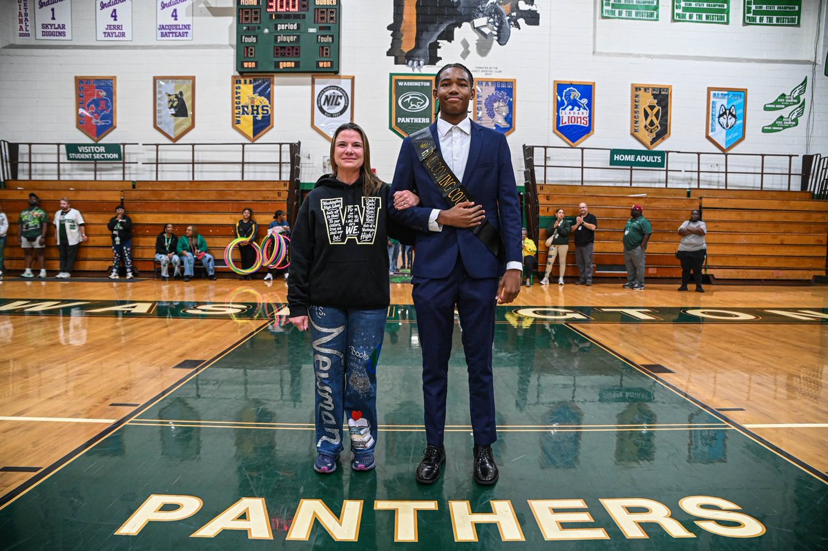 SBWashingtonHS's tweet photo. Homecoming Court Fall 2026
See the entire gallery on our Facebook page.
#everonward #pantherpride https://t.co/9BdB6XDEGx