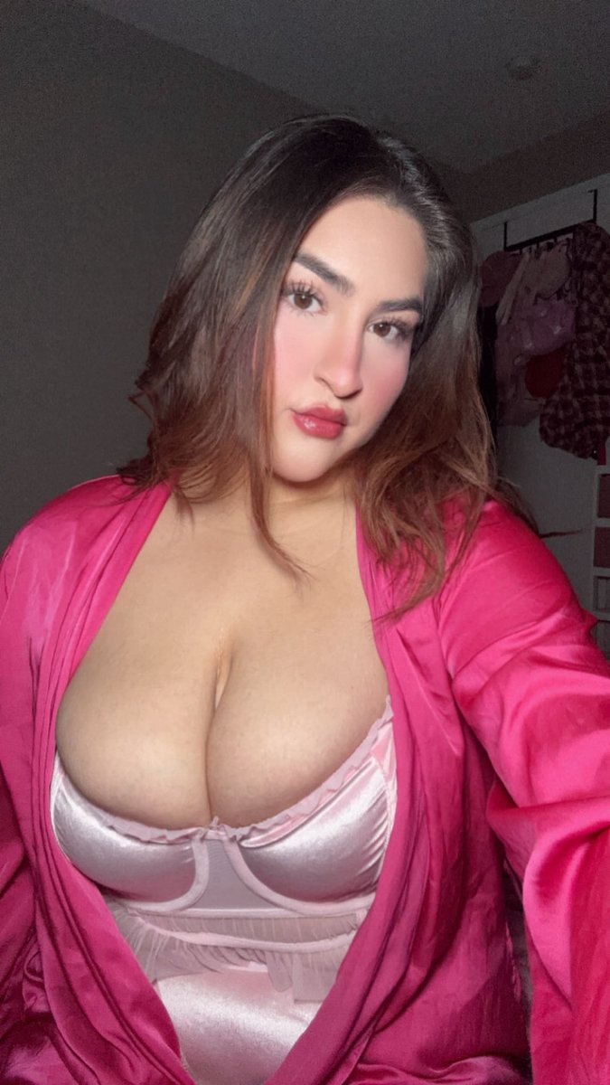prettynpinq's tweet photo. Old but still cute 

#latina #sexy #nsfw #followme #spicy #mexicana https://t.co/xRIUkXS5Mh