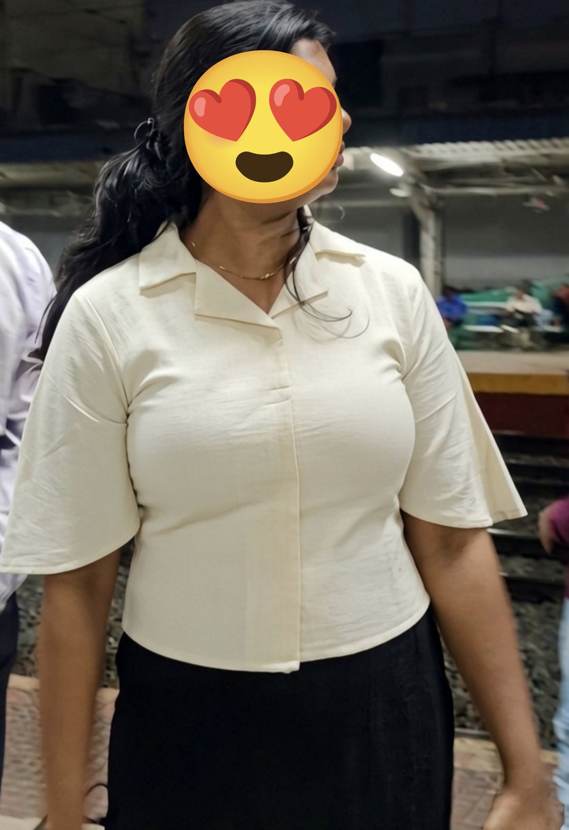 boultboy30's tweet photo. Sema figure uh 😍🤤 alaga talkative ah irundha  

#molai ya paathute irukalam 😍🫠 

#boobs #hotgirl #tempting #bigboobs https://t.co/TO7fjRv9iy