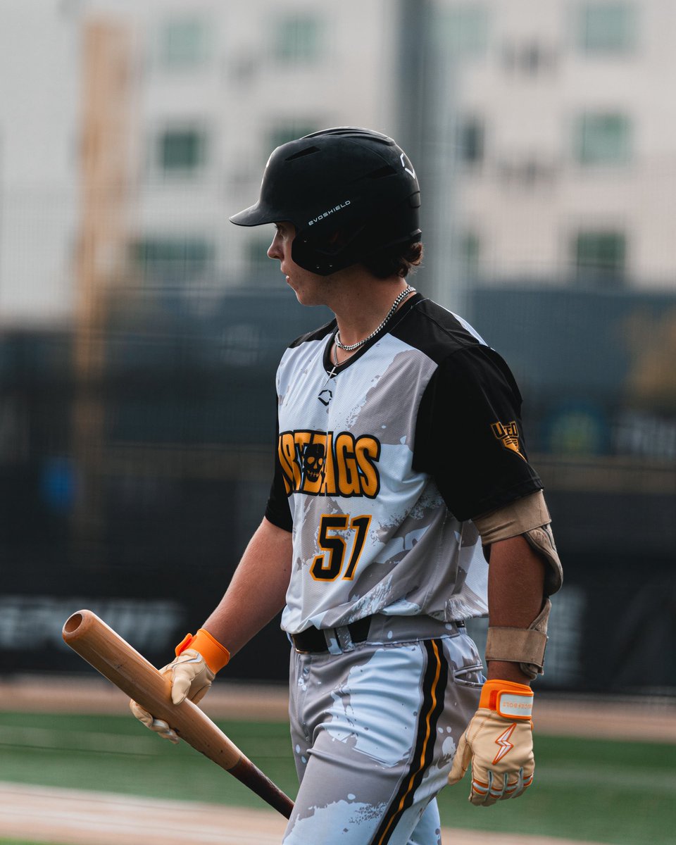 PBTourney's tweet photo. โผ๏ธWE HAVE OUR FINAL FOURโผ๏ธ
๐643 DP Grinders Club Cougars
๐Dirtbags 2027 All Blacks
๐Dirtbags 2027s Skrap Pak
๐Lynx Scout Team 2027 Marucci
#UpperFallWS26 https://t.co/bS9FQpFb4D
