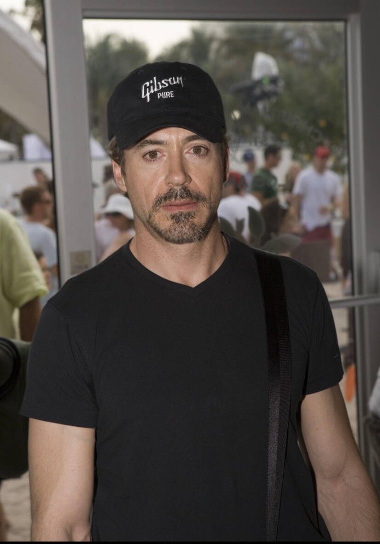 robertoarchive's tweet photo. he’s so fine he can’t be real https://t.co/9Io5xrlFA4