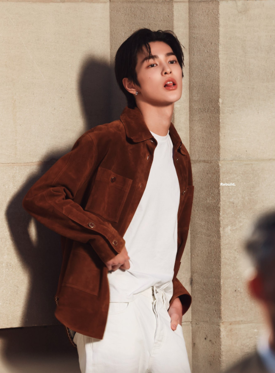 AboutMusicYT's tweet photo. Keonho of CORTIS serves face card at the Chanel Fashion Show in Paris today. https://t.co/b7q2JMS2FO
